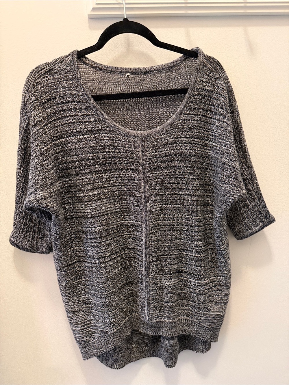 Gray Short-Sleeve Knit Sweater - Comfortable Everyday Layer - Picture 1 of 14